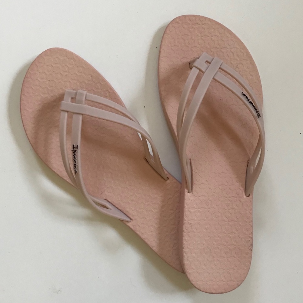 Ipanema “Hashtag” Blush Pink Flip Flop Sandals